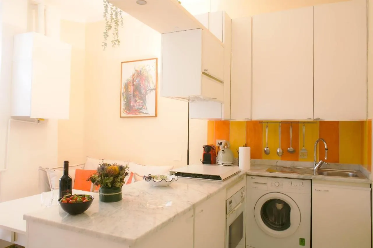 Bnbutler - Farini - Beautiful One Bedroom Apartment - Central Милан 0*,